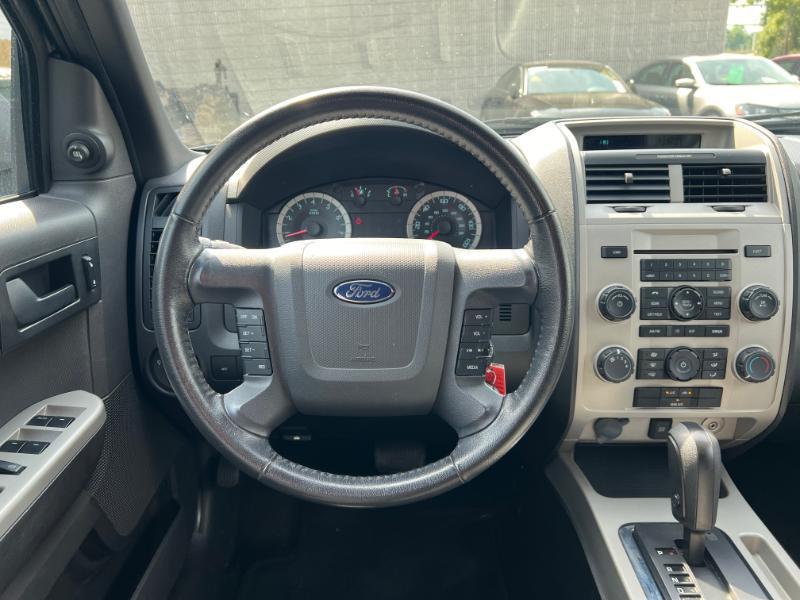 Ford Escape XLT 4WD 2012