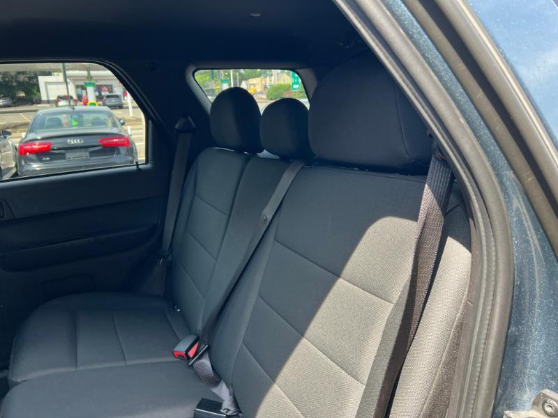 Ford Escape XLT 4WD 2012