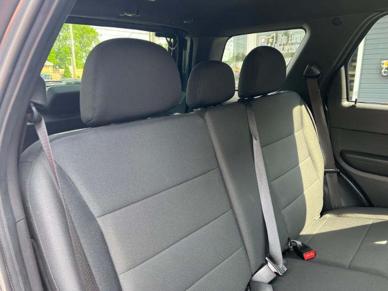 Ford Escape XLT 4WD 2012