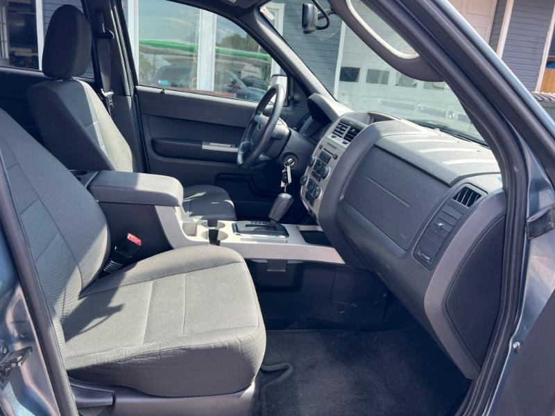 Ford Escape XLT 4WD 2012