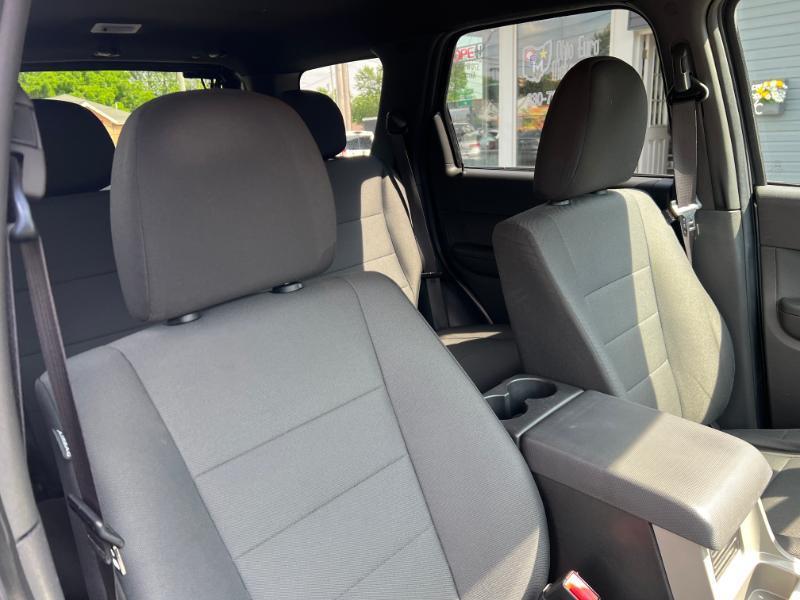 Ford Escape XLT 4WD 2012