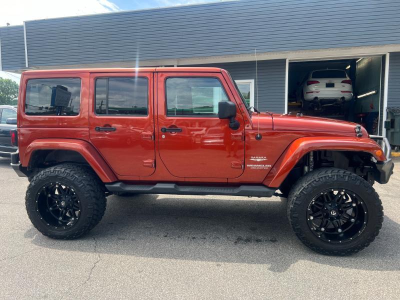 Jeep Wrangler Unlimited Sahara 4WD 2014