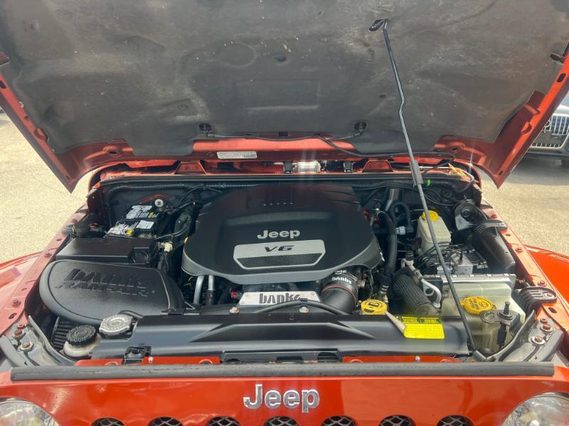 Jeep Wrangler Unlimited Sahara 4WD 2014