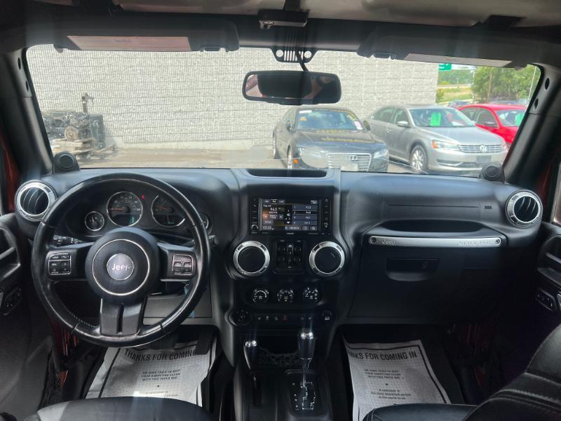 Jeep Wrangler Unlimited Sahara 4WD 2014