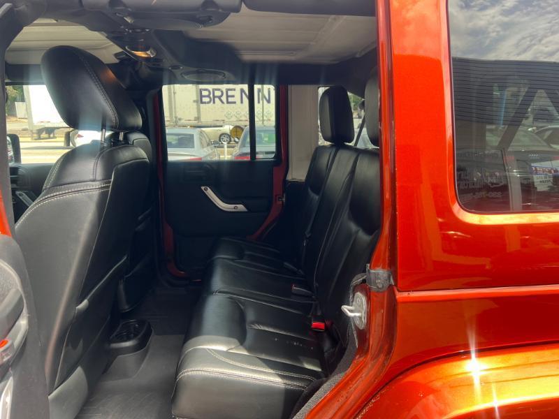 Jeep Wrangler Unlimited Sahara 4WD 2014