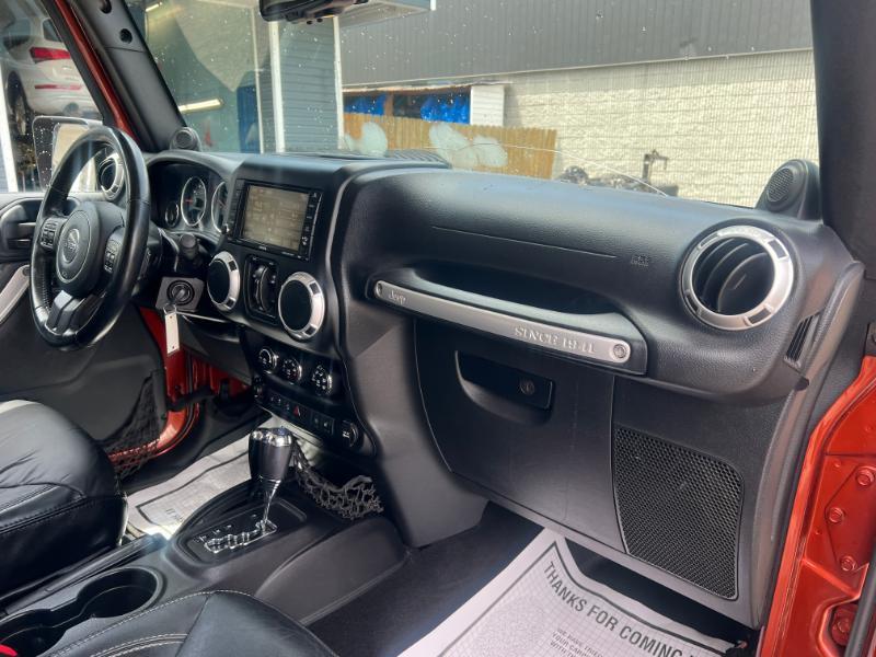 Jeep Wrangler Unlimited Sahara 4WD 2014