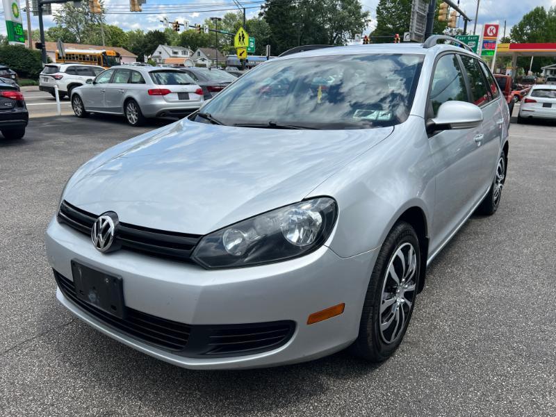 Volkswagen Jetta SportWagen 2.5L S 2011