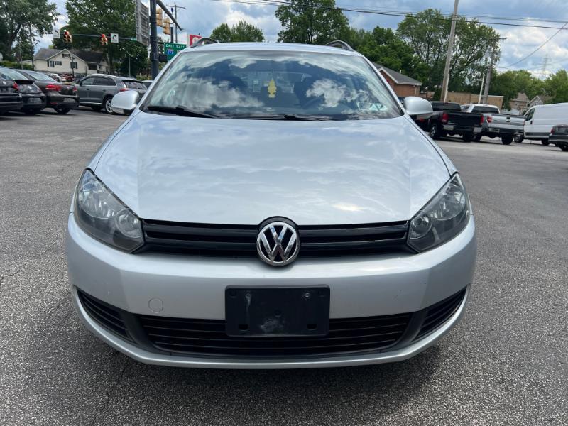 Volkswagen Jetta SportWagen 2.5L S 2011