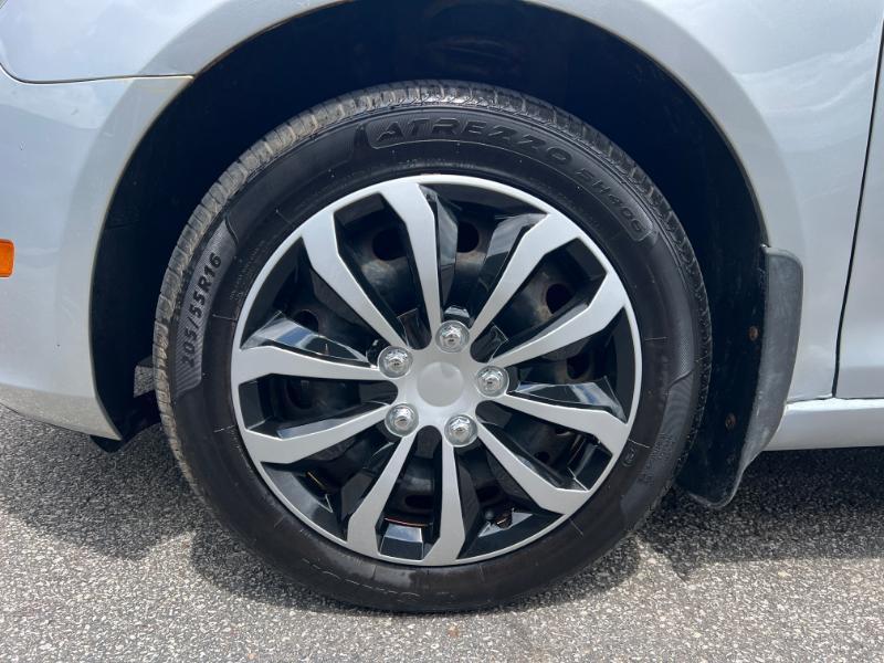 Volkswagen Jetta SportWagen 2.5L S 2011