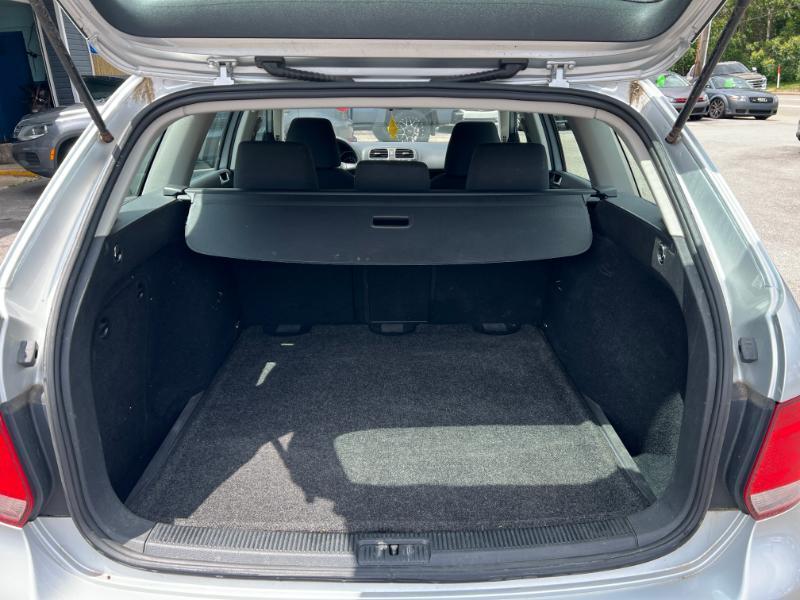 Volkswagen Jetta SportWagen 2.5L S 2011