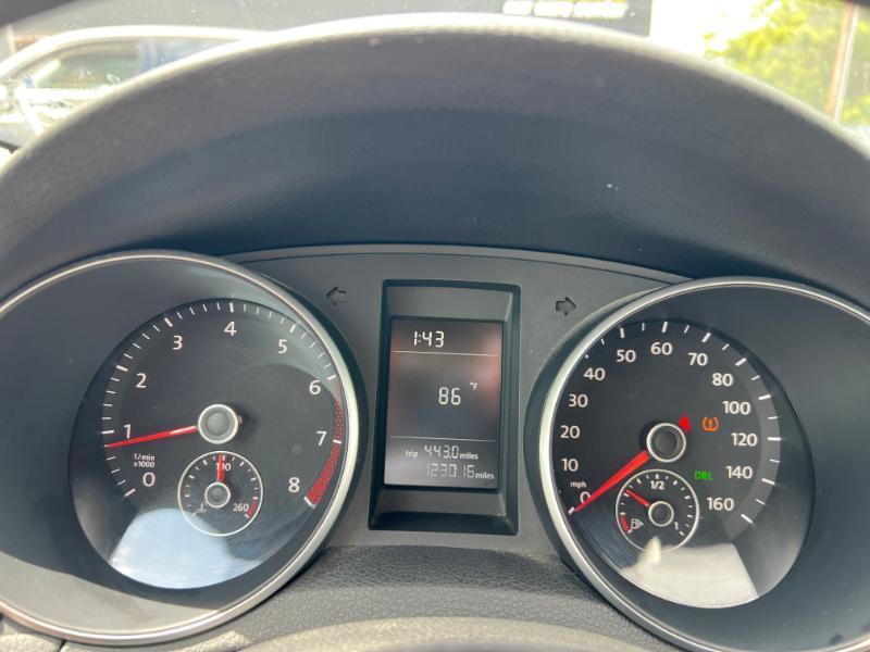 Volkswagen Jetta SportWagen 2.5L S 2011