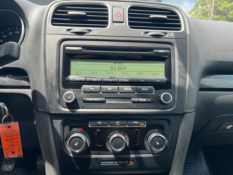 Volkswagen Jetta SportWagen 2.5L S 2011