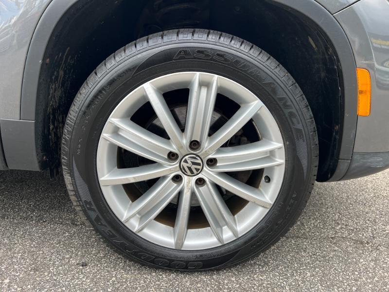 Volkswagen Tiguan S 4Motion 2012