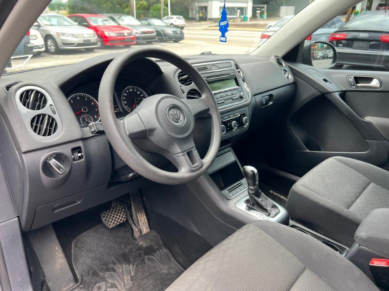 Volkswagen Tiguan S 4Motion 2012