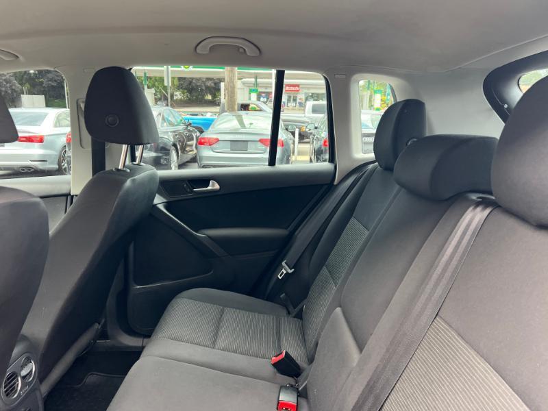 Volkswagen Tiguan S 4Motion 2012