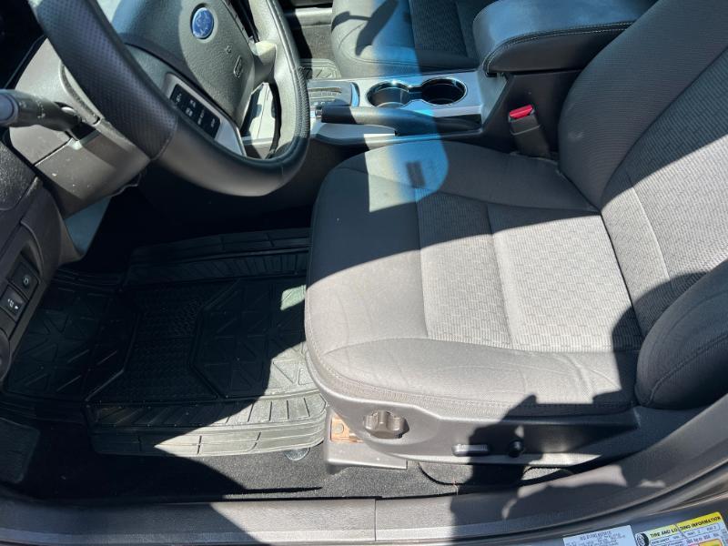 Ford Fusion V6 SE 2011