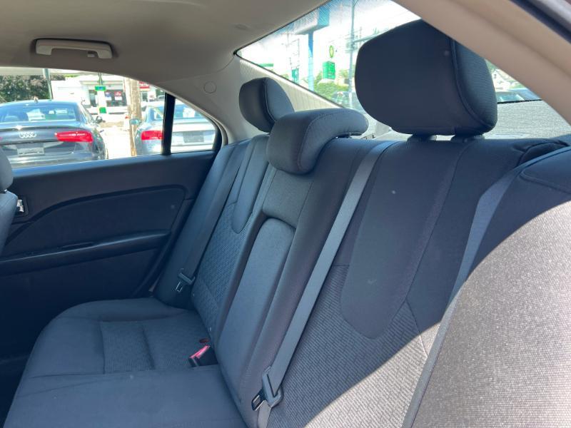 Ford Fusion V6 SE 2011