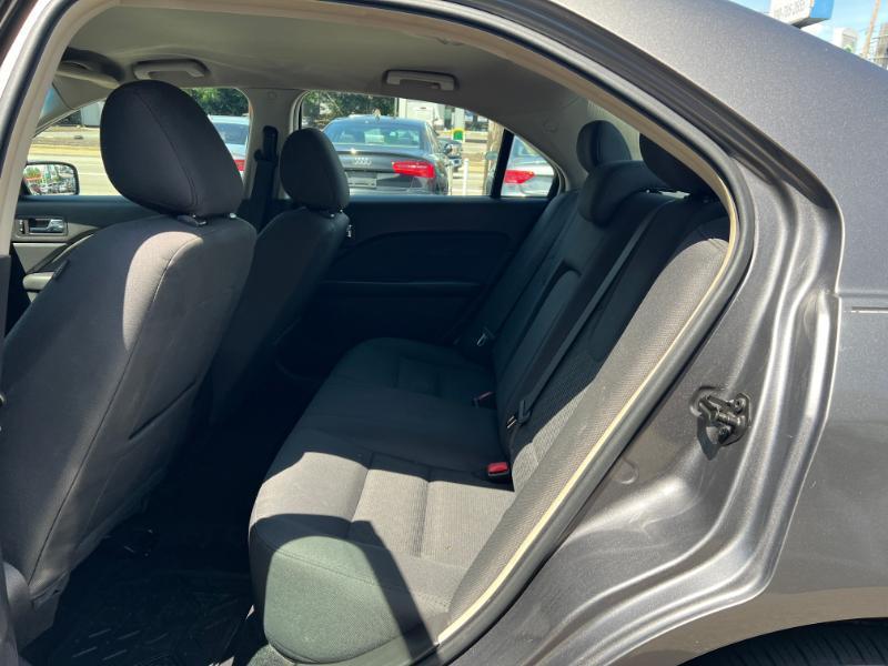 Ford Fusion V6 SE 2011