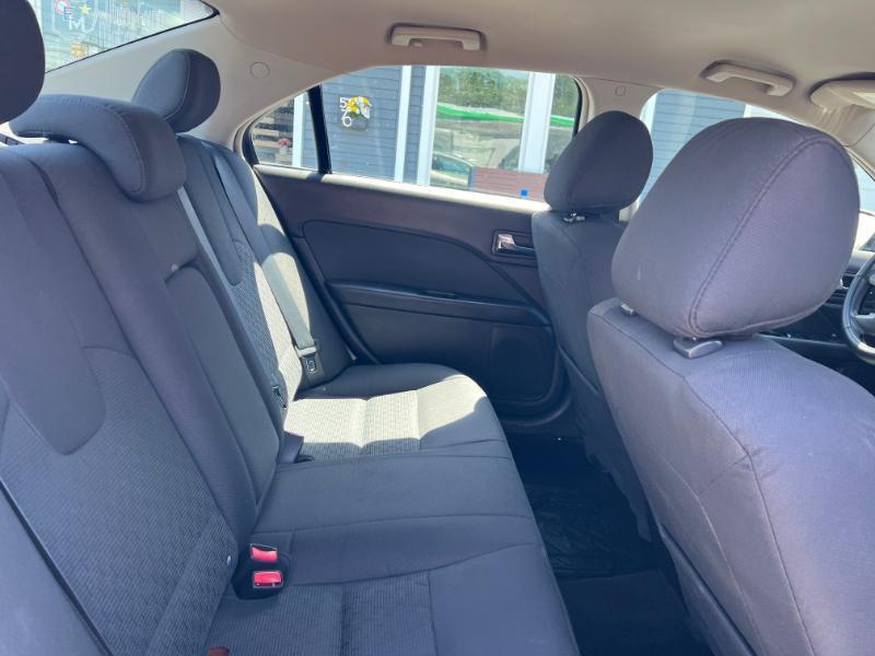 Ford Fusion V6 SE 2011