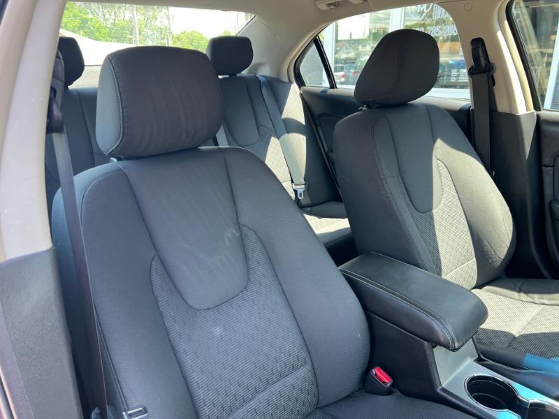 Ford Fusion V6 SE 2011