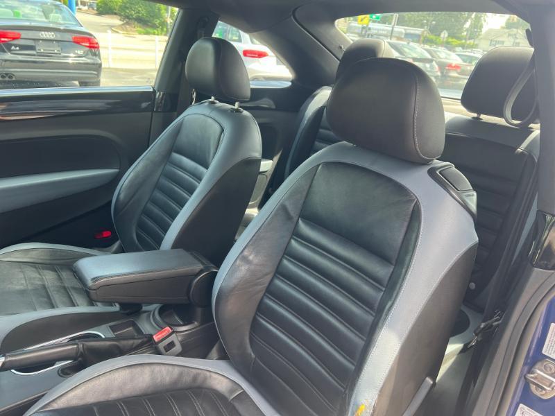 Volkswagen Beetle 2.0T Turbo 2012