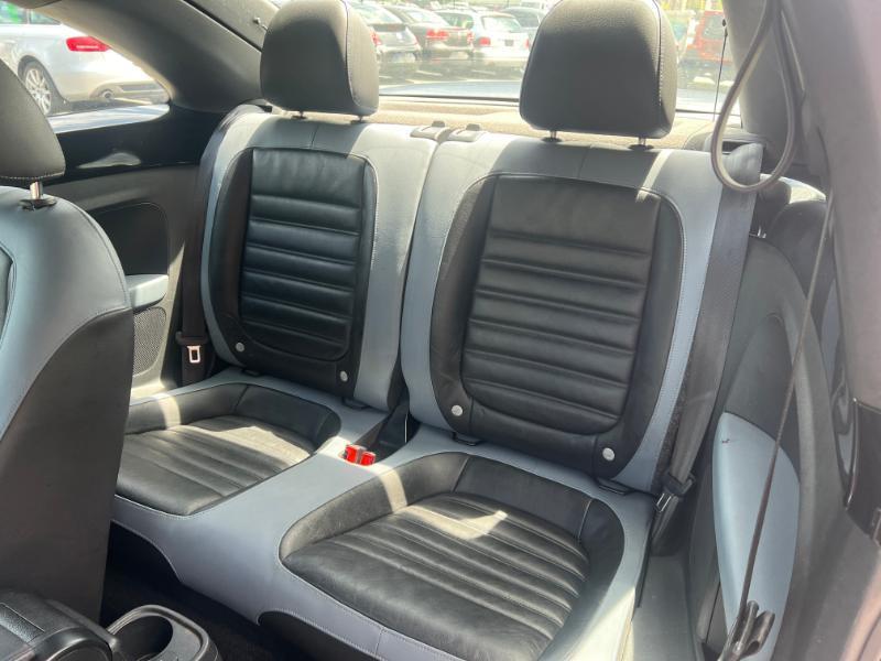 Volkswagen Beetle 2.0T Turbo 2012