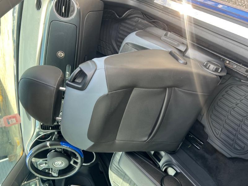 Volkswagen Beetle 2.0T Turbo 2012