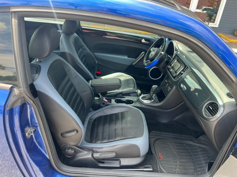 Volkswagen Beetle 2.0T Turbo 2012