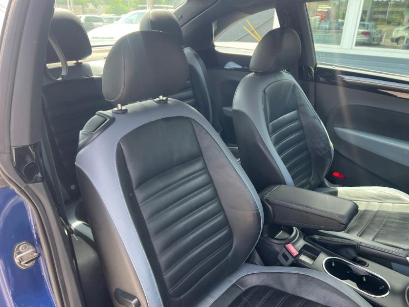 Volkswagen Beetle 2.0T Turbo 2012