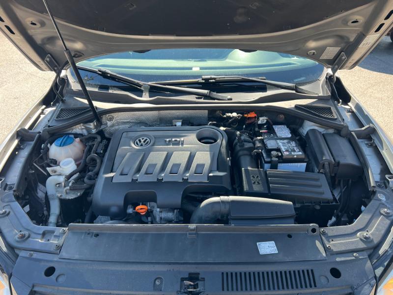Volkswagen Passat 2.0L TDI SEL Premium 2013