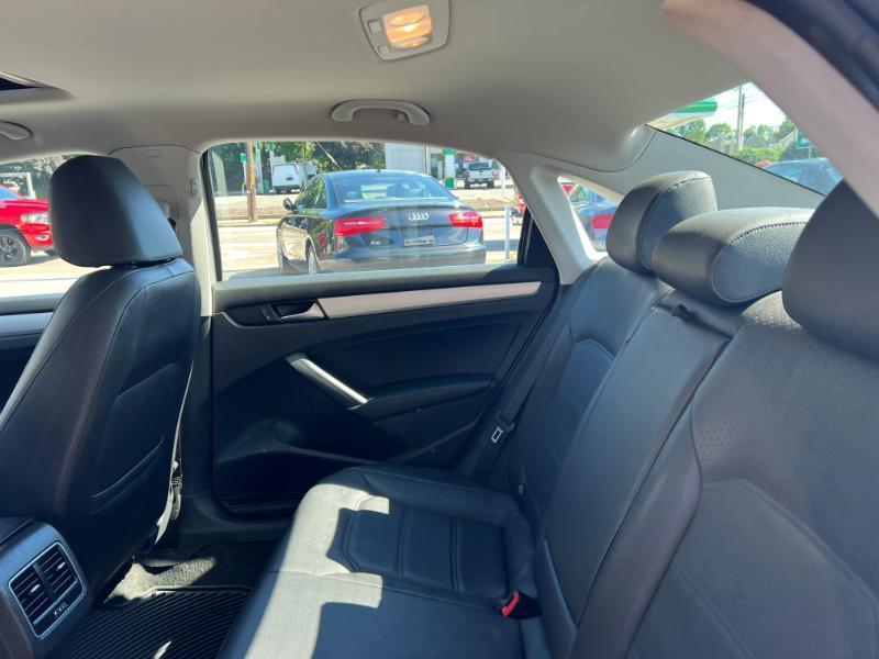 Volkswagen Passat 2.0L TDI SEL Premium 2013