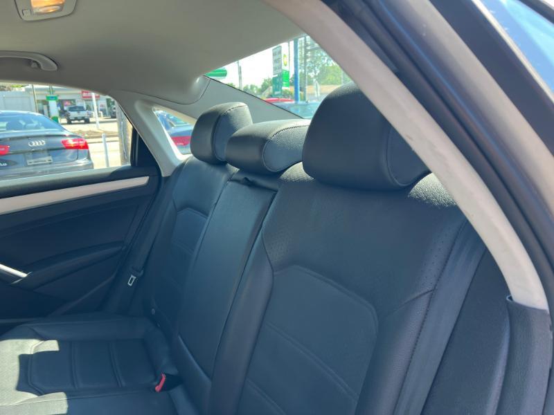 Volkswagen Passat 2.0L TDI SEL Premium 2013