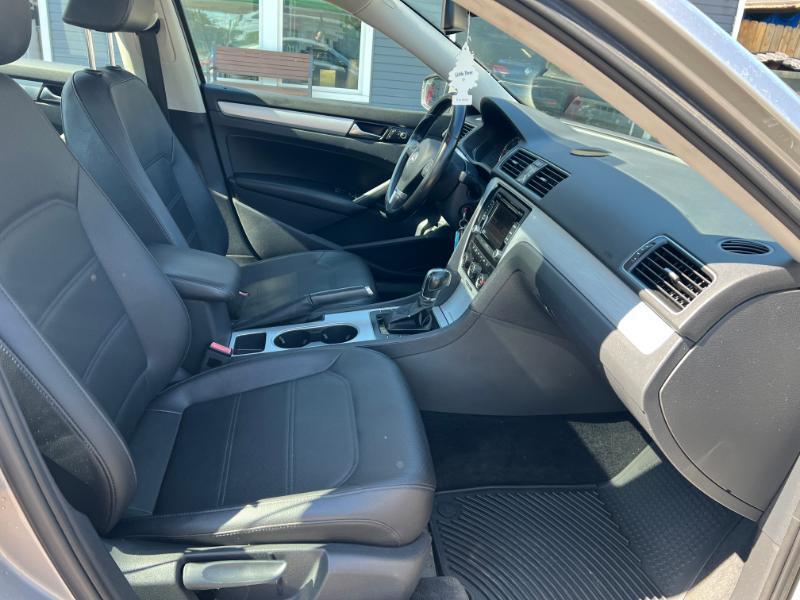 Volkswagen Passat 2.0L TDI SEL Premium 2013