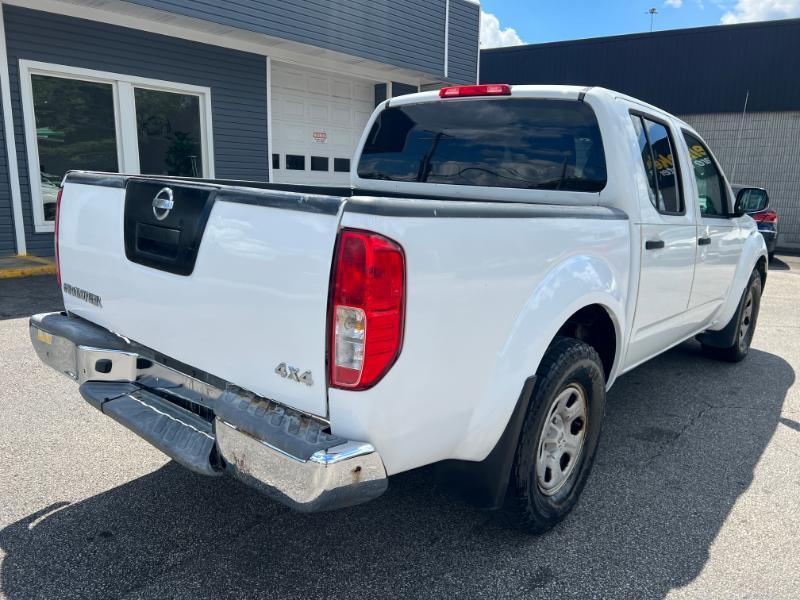 Nissan Frontier SL Crew Cab 4WD 2011