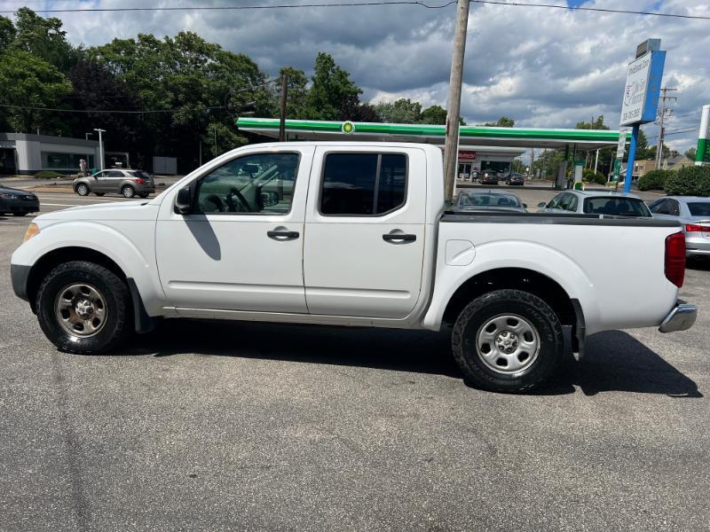 Nissan Frontier SL Crew Cab 4WD 2011