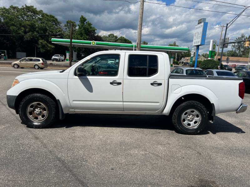 Nissan Frontier SL Crew Cab 4WD 2011