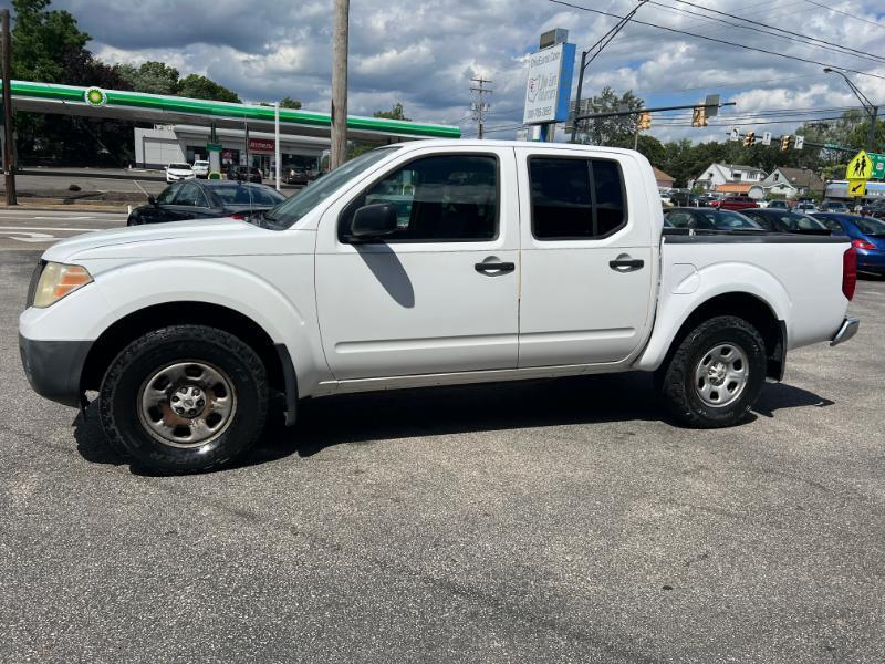 Nissan Frontier SL Crew Cab 4WD 2011