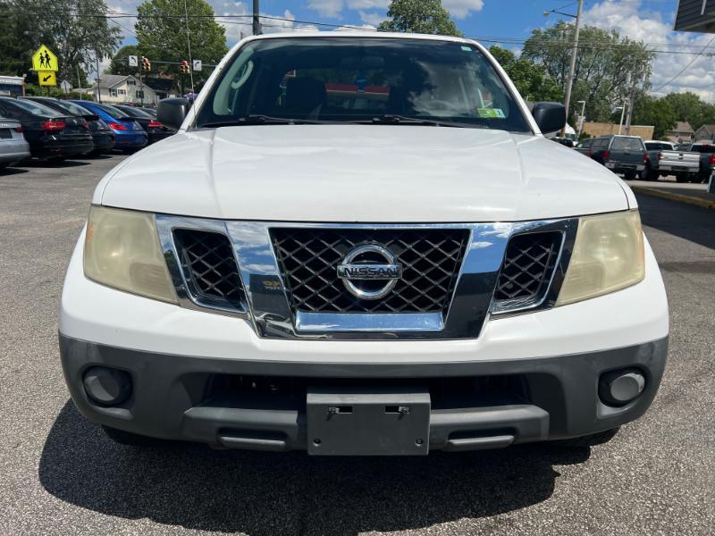 Nissan Frontier SL Crew Cab 4WD 2011