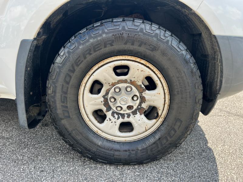 Nissan Frontier SL Crew Cab 4WD 2011