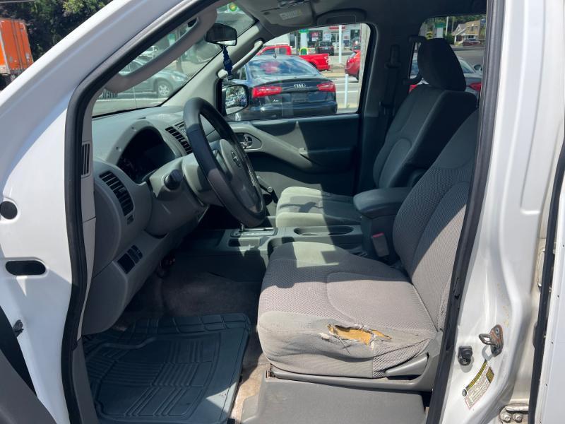 Nissan Frontier SL Crew Cab 4WD 2011