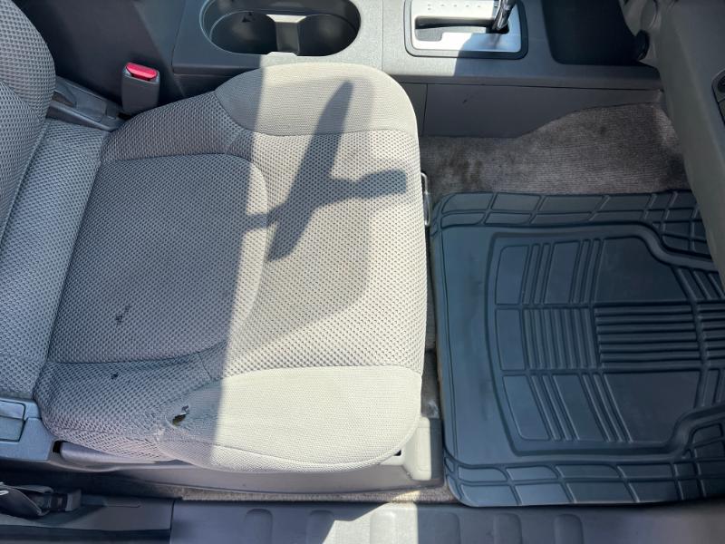 Nissan Frontier SL Crew Cab 4WD 2011