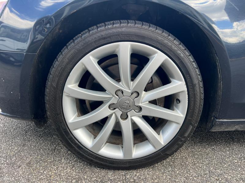 Audi A4 2.0T Sedan quattro Tiptronic 2013