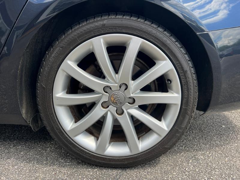 Audi A4 2.0T Sedan quattro Tiptronic 2013