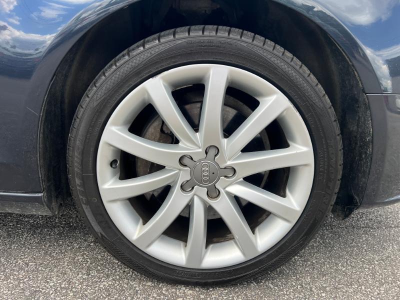 Audi A4 2.0T Sedan quattro Tiptronic 2013
