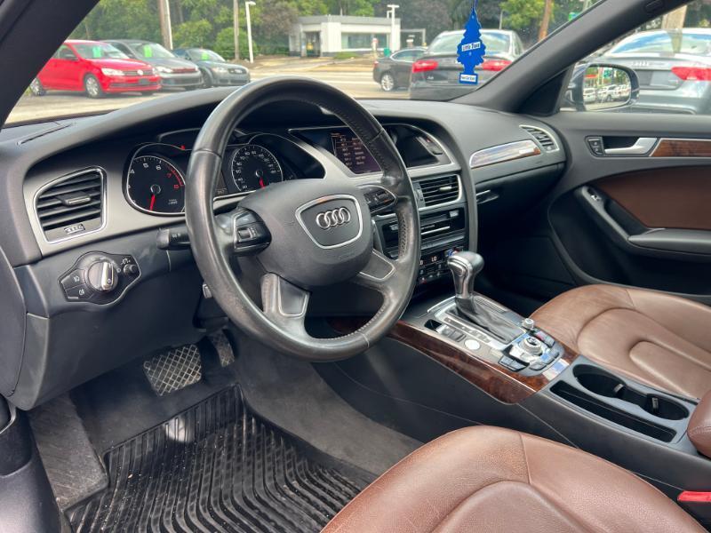 Audi A4 2.0T Sedan quattro Tiptronic 2013