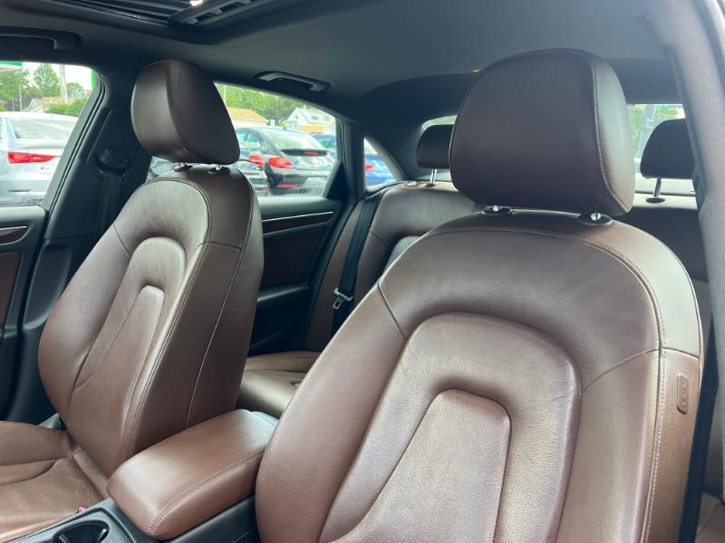 Audi A4 2.0T Sedan quattro Tiptronic 2013