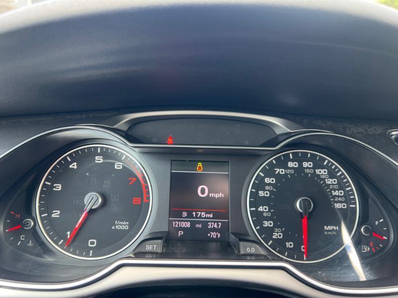 Audi A4 2.0T Sedan quattro Tiptronic 2013