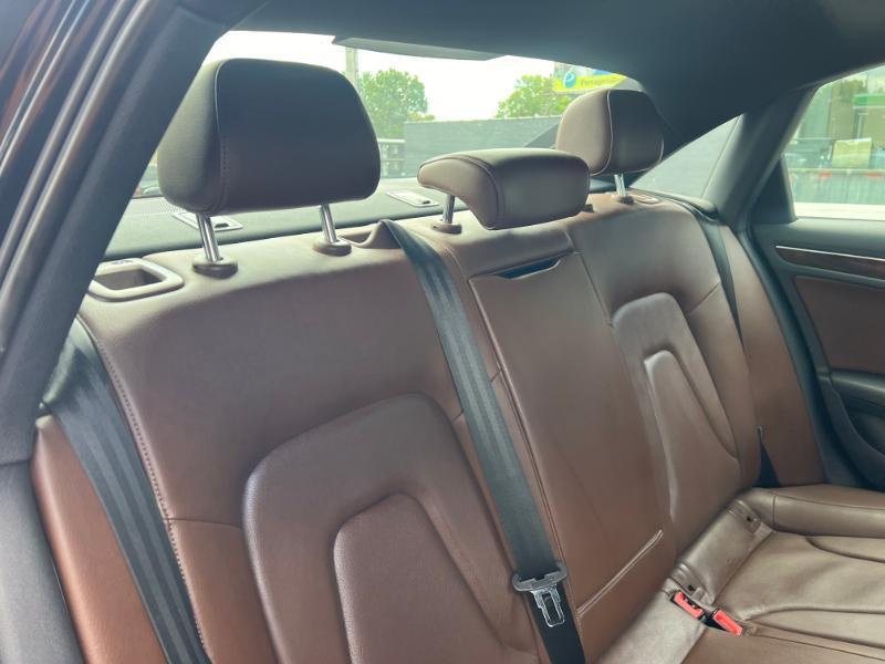 Audi A4 2.0T Sedan quattro Tiptronic 2013