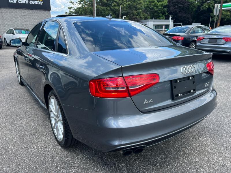 Audi A4 2.0T Sedan quattro Tiptronic 2015