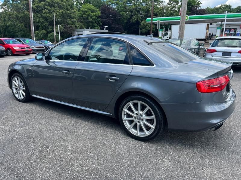 Audi A4 2.0T Sedan quattro Tiptronic 2015